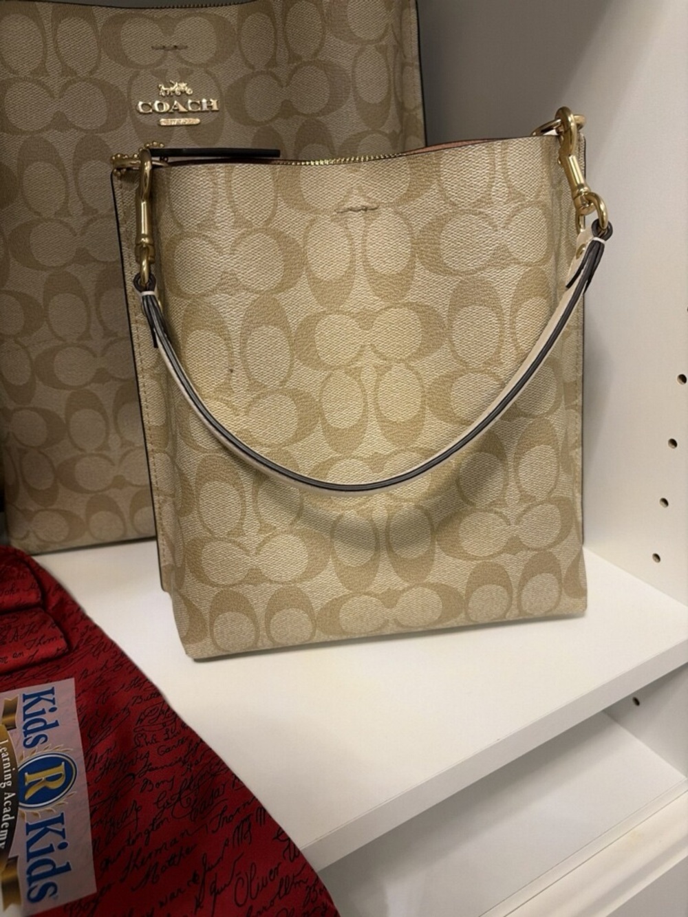 Hand Bags (2) - Picture 2 of 5